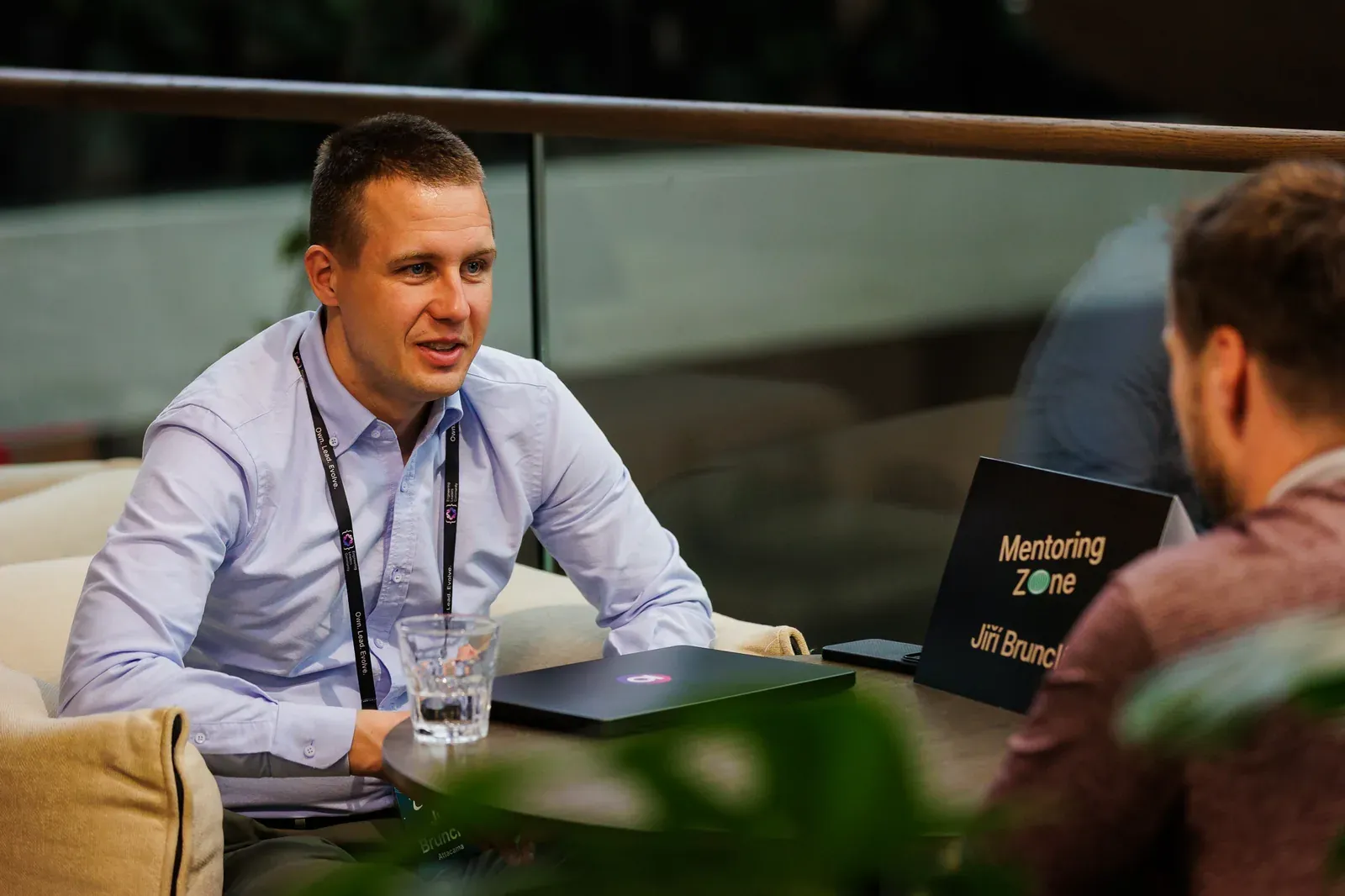 Marian Kamenistak in a 1:1 mentoring session.